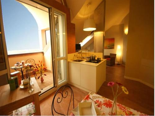 Intra Apartment | Sinfonia Tintoretto Central 2-Room-Flat
