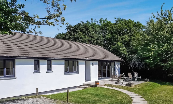Brazzacott Cottage | Single storey cottage in its own secluded setting away from the lodges.