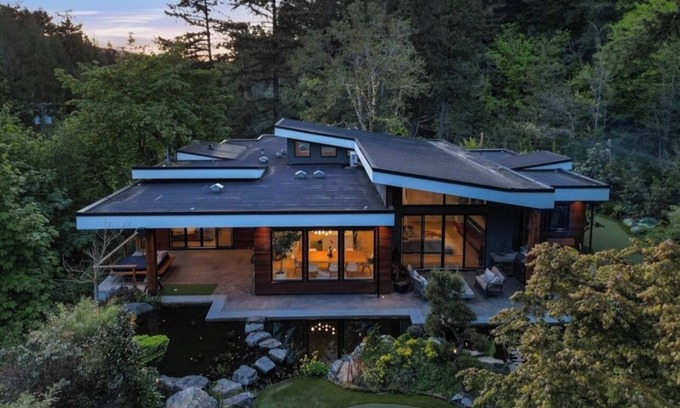 Victoria House | Sit back and relax nestled in nature