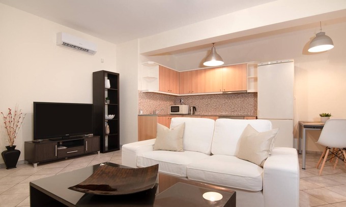Porto Rafti Apartment | Sk-george Apartments by the Sea and Airport