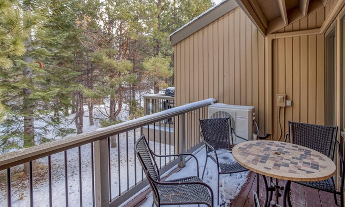 Century West Condo | Ski House 246