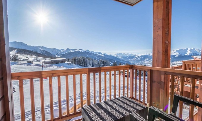 Arc-1800 Apartment | Ski-in/ski-out & foot of the slopes, 3rd floor, view ski slopes, fitness, swimming pool, sauna
