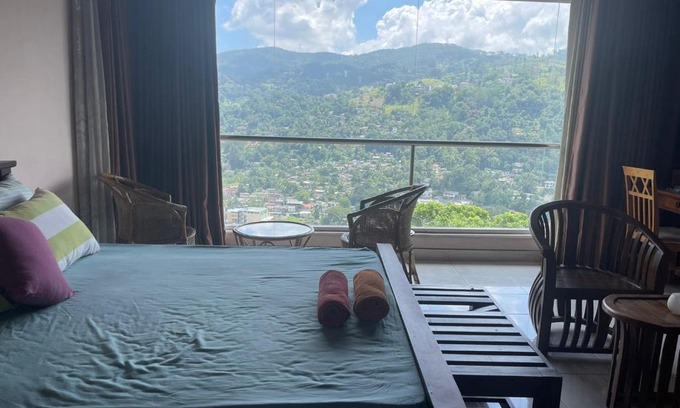 Anniwatta House | Sky Moon Hotel