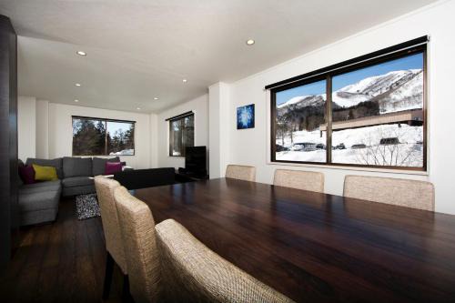 Hokujo Ski Chalet | Sky Park Happo Chalet