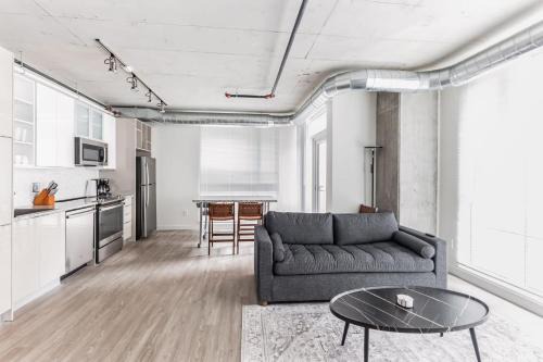 Gateway District Apartment | Skyline 776 - Combined 1-BR & Studio