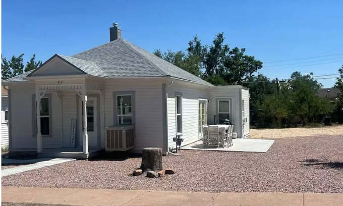 Canon City House | Skyline Retreat Charming 3-bedroom house with AC and WiFi in Cañon City