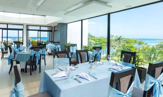 Puerto Plata Apartment | Skylyght Suites Hotel. breakfast included. 28% off on restaurant and bar