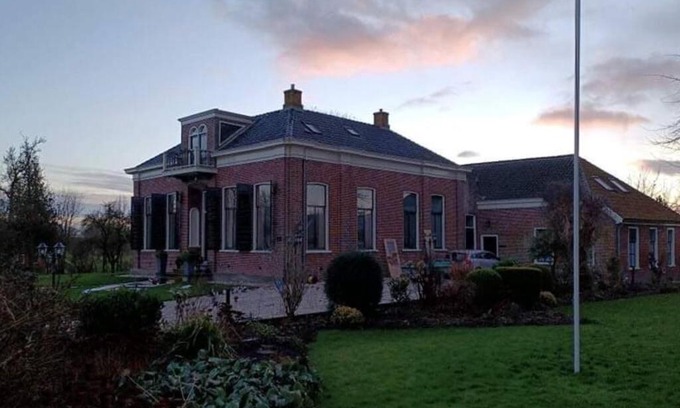 Leermens Apartment | Slapen in een eeuwen oude Pastorie