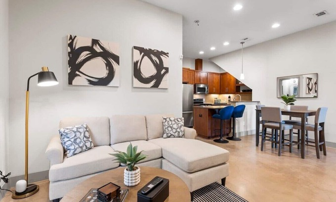Galindo House | Sleek & Cozy 3-BR Home Near Downtown & 704 Spot!
