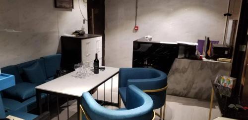 Causeway Bay Hotel | Sleep Cubee Hostel