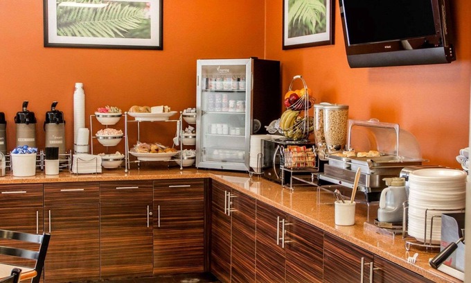 Helm Farm Hotel | Sleep Inn & Suites Oklahoma City Northwest