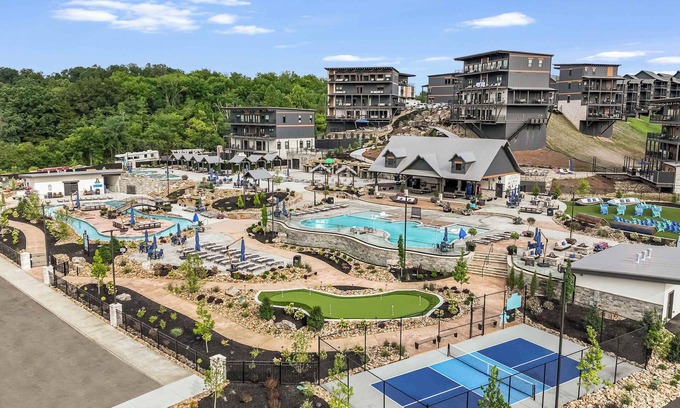 Sevierville Ski Chalet | Sleeps 22 | Heated Pool | Hot Tub | Mountain Views