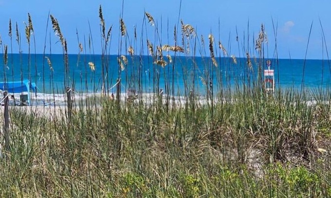 Cape Caneveral Beach Gardens Condo | Slice of Paradise, 1 bedroom, walk to the beach!