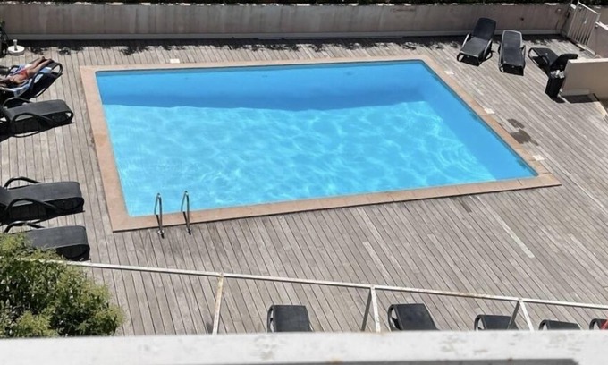 Le Suquet Apartment | Small flat (studio) with parking and swimming pool