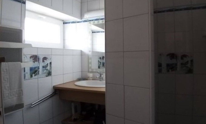 Plomodiern House | Small quiet house with private garden, very well equipped