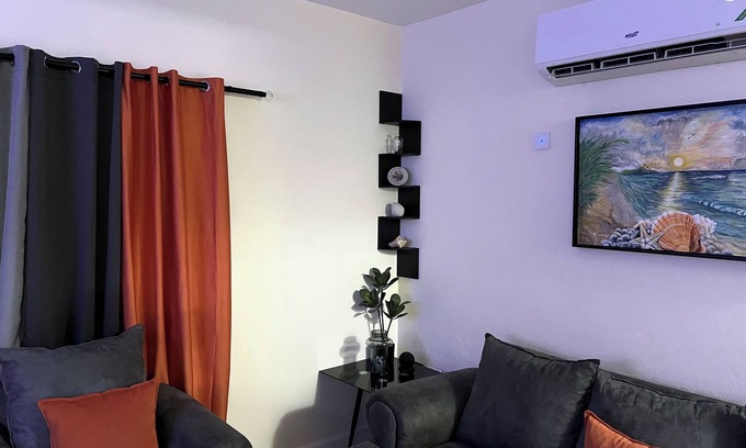 Portmore Apartment | Smart Beachfront Condo with Pool & Ocean Views