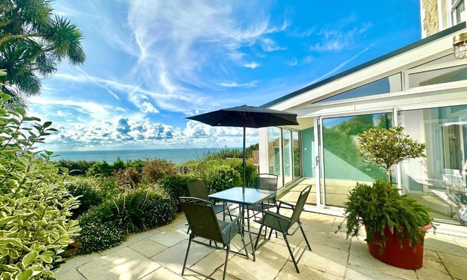 Ventnor House | Smugglers View
