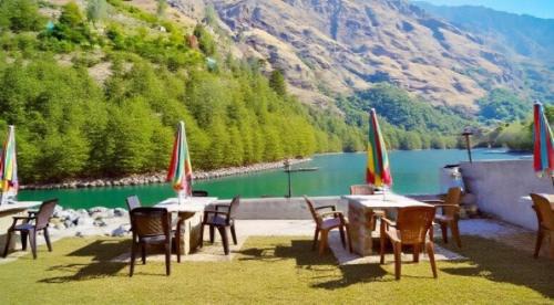 Hata Hotel | Sneha Cottage, Tirthan Valley - #riverside #premium room #cafe #comfortable stay #garden with fireplace #property of the year