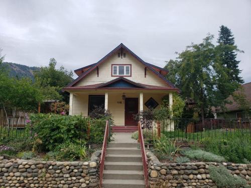 Leavenworth Bed & Breakfast | Snowcreek Suites - Maiple
