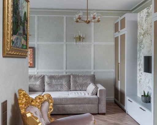 Zakharova-Pulikhova Apartment | SO Retreat to a Quiet Leafy Street near the Buzz of Downtown