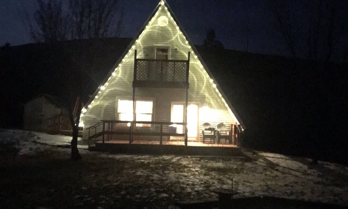 Corral Cabin | Soldier Mountain Chalet