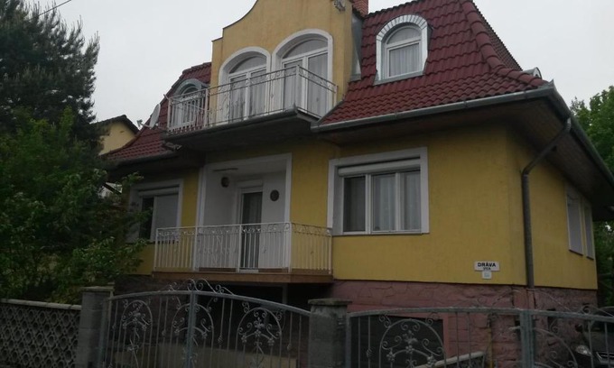 Balatonfenyves Apartment | Somogyi Apartmanház