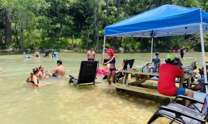 New Braunfels RV Rental | Son's Guadalupe Glamping Tent #A