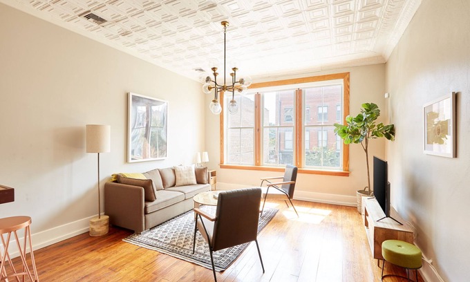 Historic District - North Apartment | Sonder The Congress