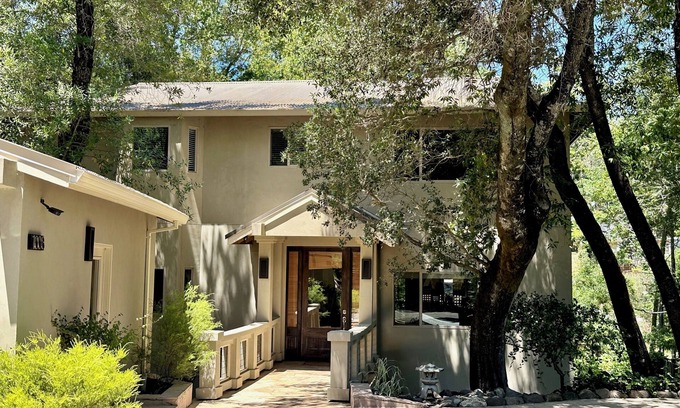 Glen Ellen House | Sonoma Valley, Glen Ellen Secluded Wine Country Sophistication