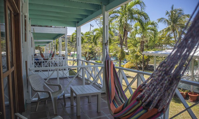 Bahia Suroeste Hotel | South West Bay Cabañas