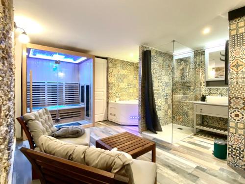 11th Arrondissement Apartment | #SPA Wellness @ Paris 11ème