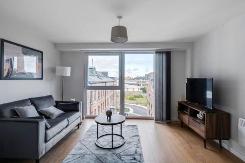 Leeds Apartment | Spacious 1 Bedroom Apartment in a Converted Mill