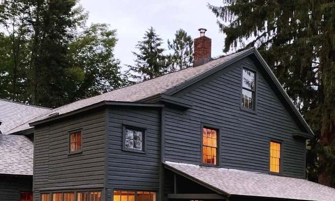 Shandaken House | Spacious 1890s farmhouse, updated into a modern, chic space.