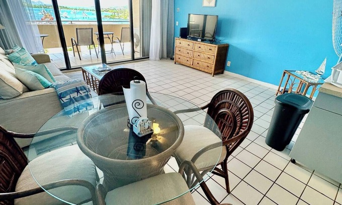 Red Hook Condo | Spacious 1Bed 1Bath Condo In Downtown Red Hook