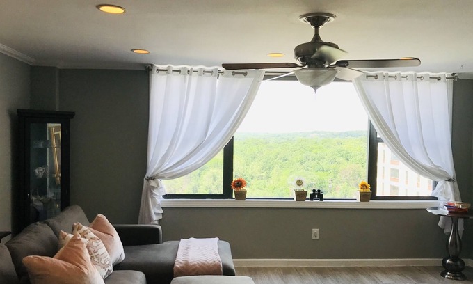 Seminary Hill Condo | Spacious 2B -1BA High Rise Condo in Alexandria