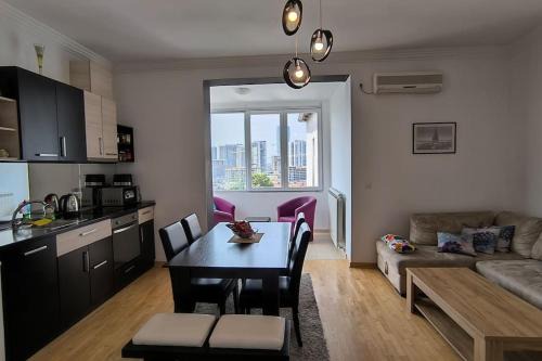 Savamala Apartment | Spacious 3BDR Central apartment near Terazije & BW