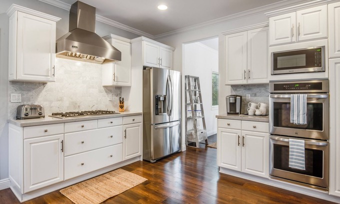 North Redondo House | Spacious 4-bedroom townhome with AC, WiFi in serene Redondo Beach