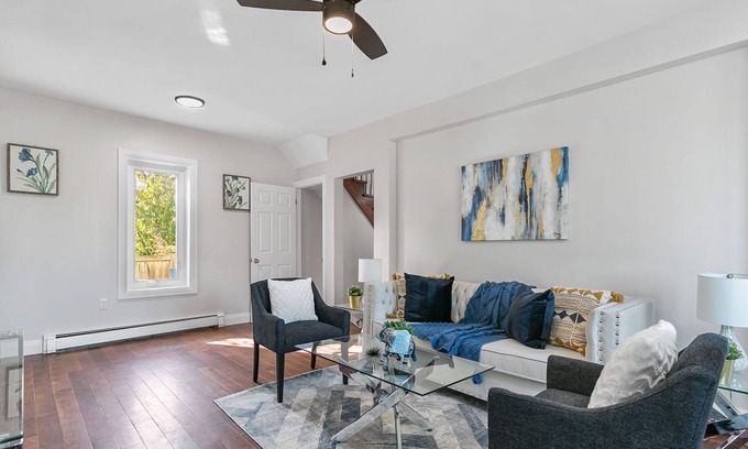 Kitchener House | Spacious 4-Bedroom home with ample parking