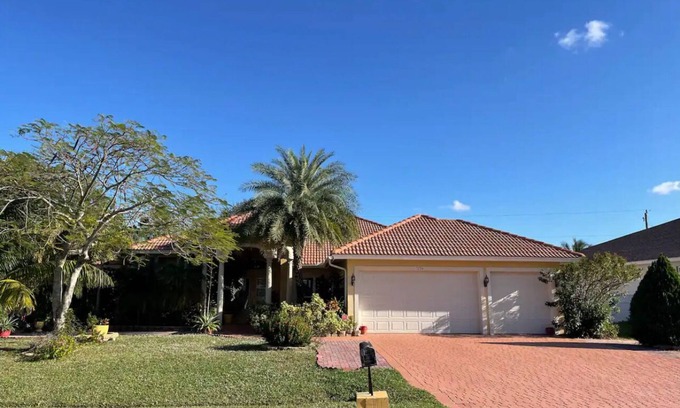 Port Saint Lucie House | Spacious 4BD/4BA Dream Villa w/LRG Backyard in PSL