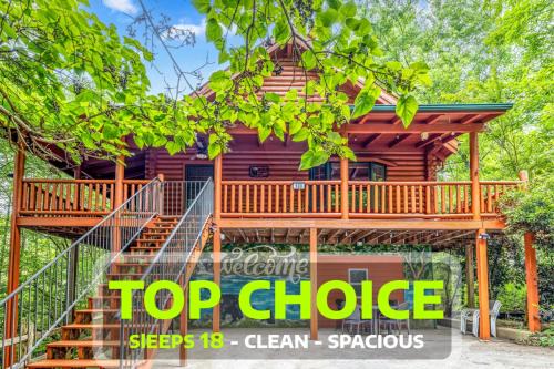 Gatlinburg House | Spacious 7BR Modern Rustic Log Cabin Retreat, Hot Tub, Arcade Room