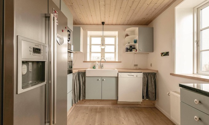 Listed House | Spacious and modernized vacation home with two floors and sea view.