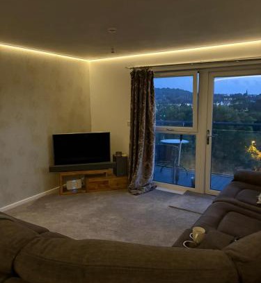 Five Oak Green Apartment | Spacious apartment in heart of Tonbridge