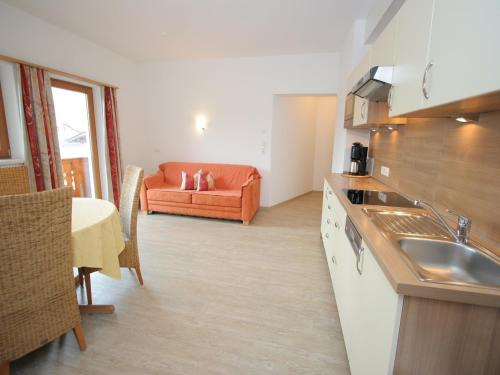 Uderns Apartment | Spacious Apartment in Uderns near Ski Area