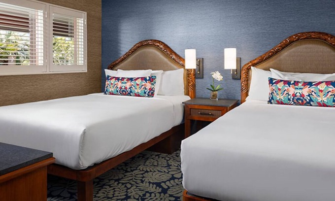 Crown Point Hotel | Spacious Bay Front Double Suite | Catamaran Resort Escape