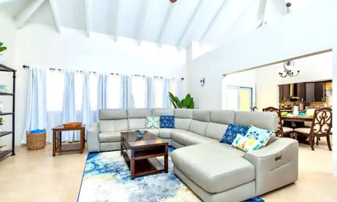 Christiansted House | Spacious Caribbean Paradise sleeps 12 St CroixUSVI