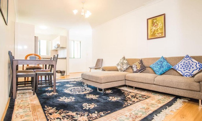 Redfern Apartment | Spacious & Cozy APT@Heart of Redfern Closes to CBD