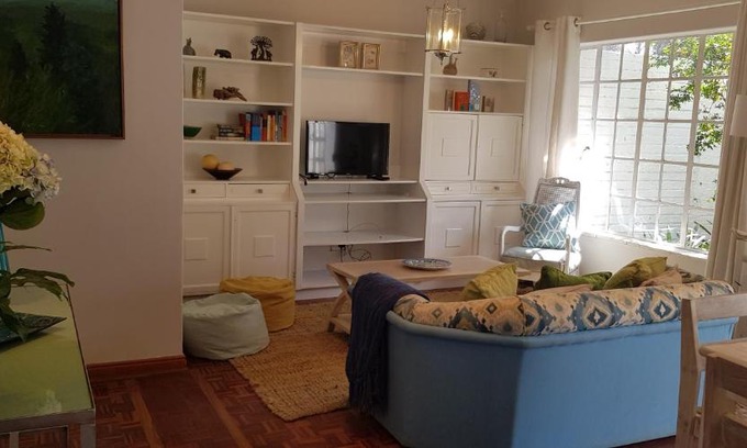 Greater Johannesburg Metropolitan Area Apartment | Spacious Duplex in Central Sandton