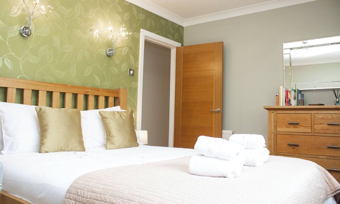 Limekilns Cottage | Spacious Family Cottage Close to the Beach and Just a Short Drive From Edinburgh