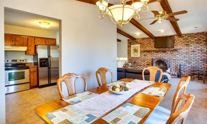 Brooklyn Park House | Spacious Family Home 11 Mi to Dtwn Minneapolis!