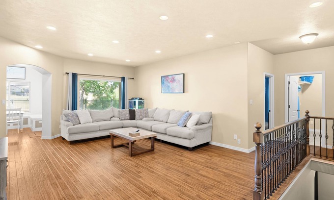 Eagle Mountain House | Spacious Home near Silicone Slopes
